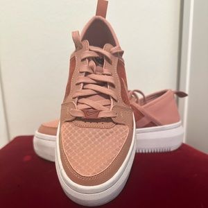 Nike Women’s Court Vision Alta size 6.5